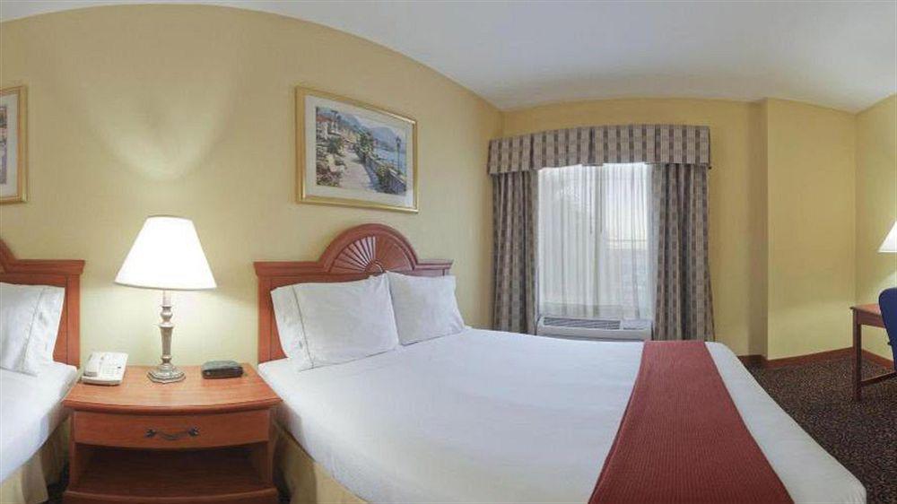 Fairfield Inn & Suites Houston Hobby Airport Exterior photo